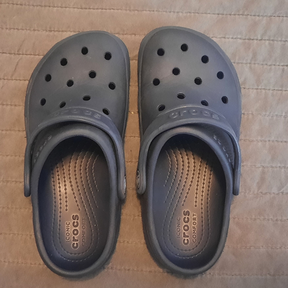 Navy Boys/Girls Crocs